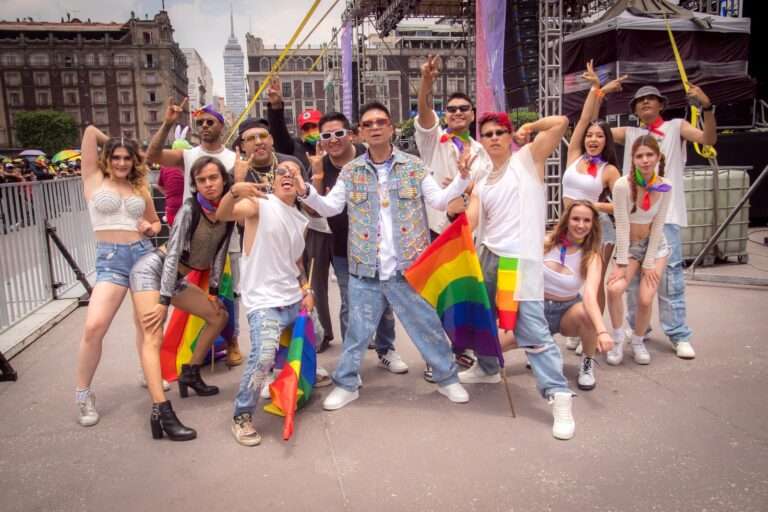 Foto de DAMEVA con la comunidad