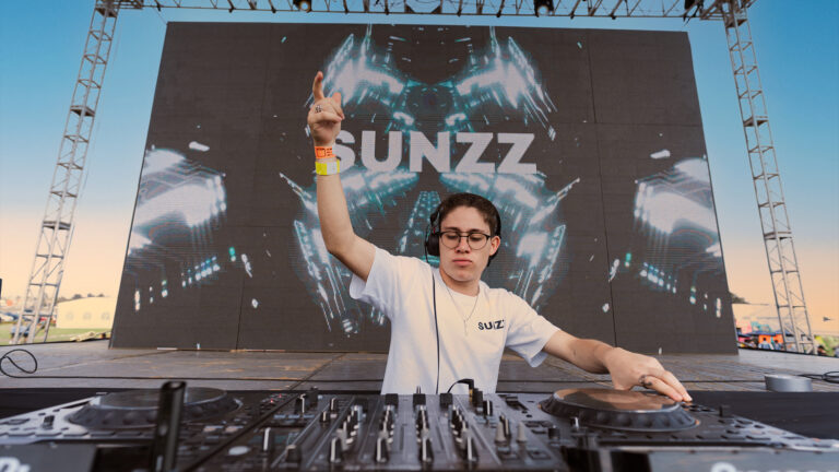 Foto de Sunzz tocando