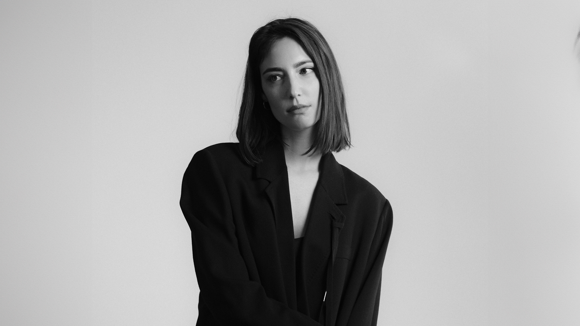 Amelie Lens lanzá su nuevo sencillo “Falling For You”